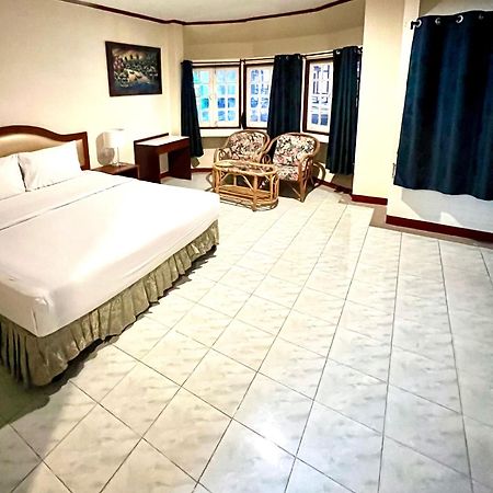 Lewiinski'S Hotel Pattaya Exterior photo