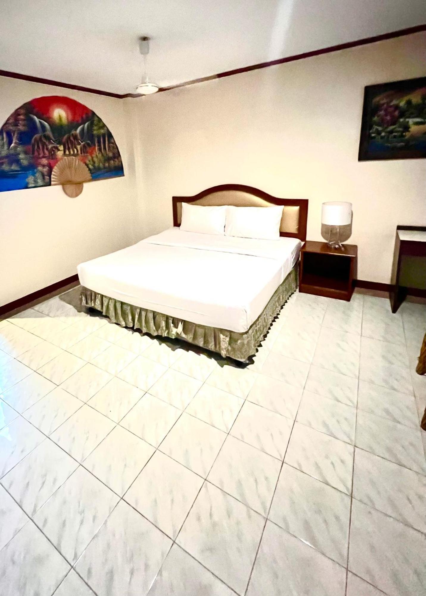 Lewiinski'S Hotel Pattaya Exterior photo